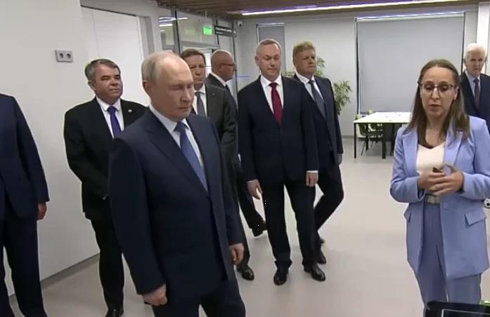 Фото Путин прибыл в Новосибирск 11 августа. Онлайн-хроника 5 - Сиб.ФМ Фото Путин прибыл в Новосибирск 11 августа. Онлайн-хроника 5