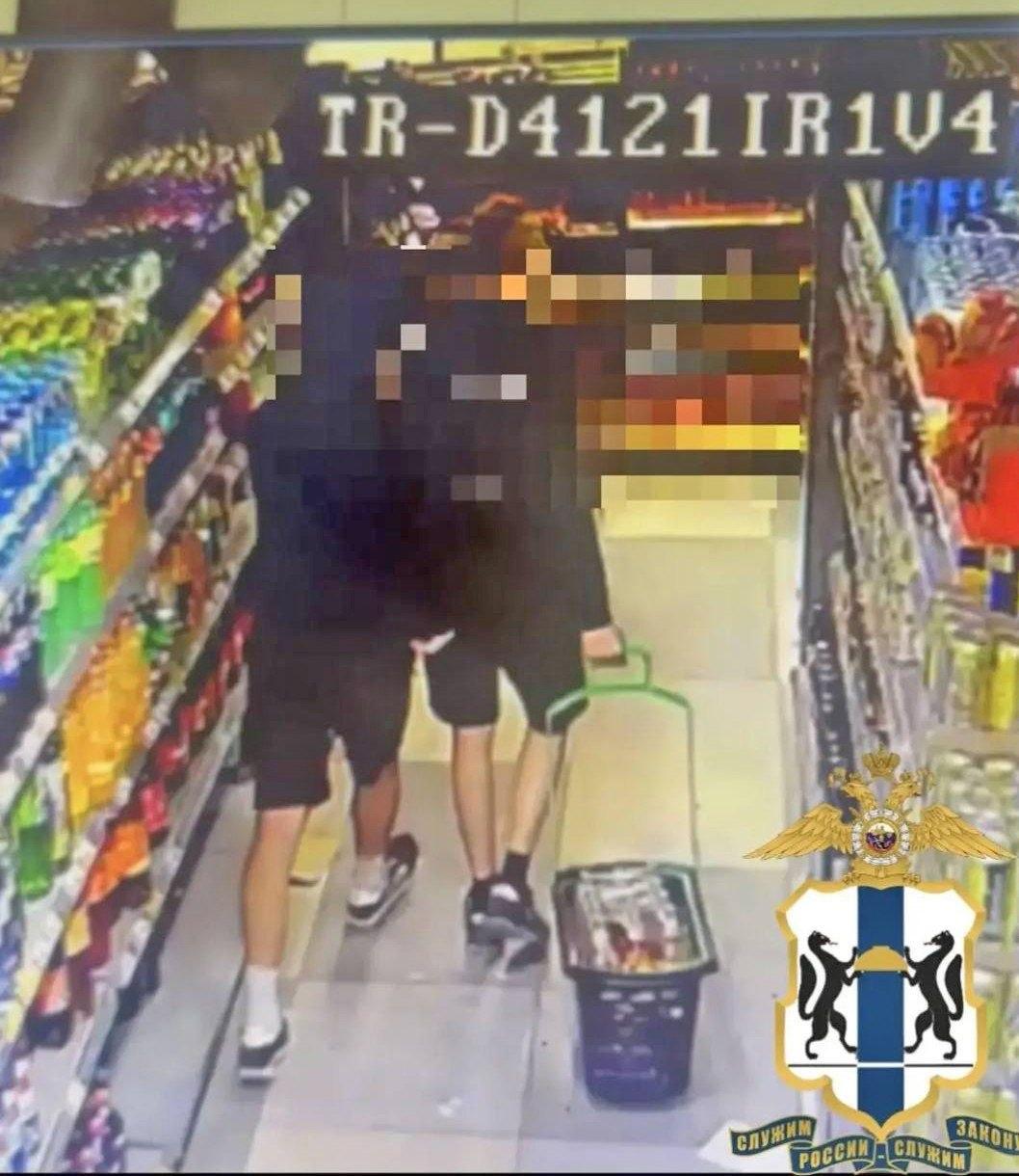 Фото В Новосибирске подростки ограбили супермаркет, угрожая предметом, похожим на оружие 2 - Сиб.ФМ Фото В Новосибирске подростки ограбили супермаркет, угрожая предметом, похожим на оружие 2