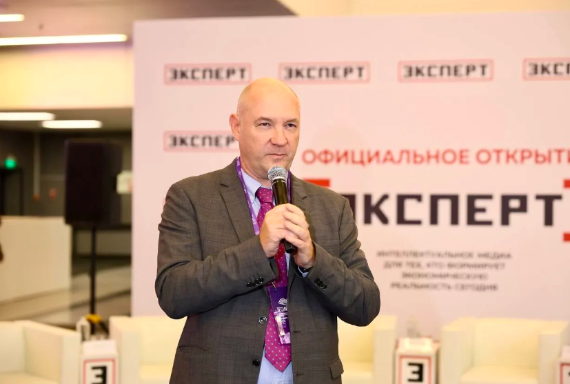 Фото В Новосибирске робот объявил о запуске журнала «Эксперт Сибирь» 5 - Сиб.ФМ Фото В Новосибирске робот объявил о запуске журнала «Эксперт Сибирь» 5