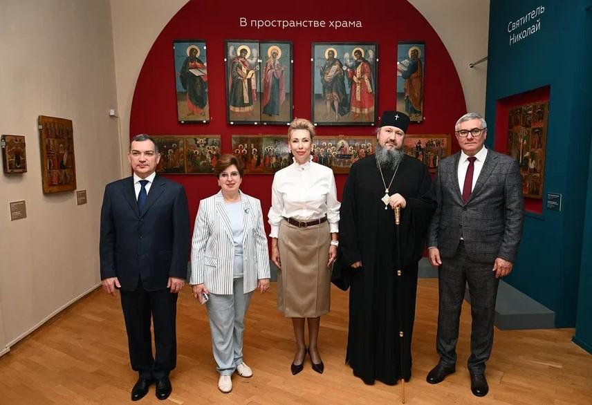 Фото Часть русской души: в Художественном музее открылась новая экспозиция икон 3 - Сиб.ФМ Фото Часть русской души: в Художественном музее открылась новая экспозиция икон 3