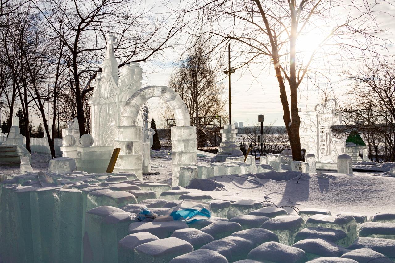 Фото Скульптура Водяного Тигра украсила ледовый городок Новосибирска 4