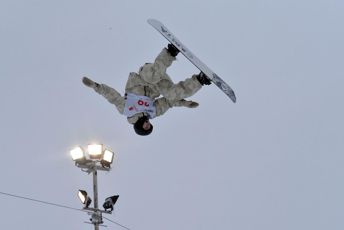 Фото Большой воздух: в Новосибирске прошли два этапа Кубка России по сноуборду 12