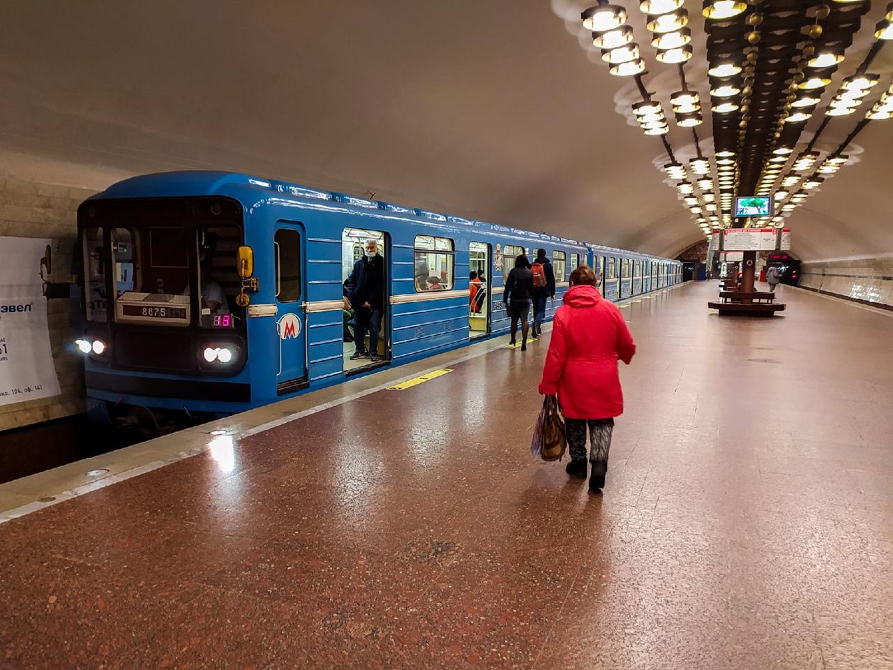 Фото Проезд в метро, автобусах и троллейбусах Новосибирска подорожает с 15 декабря: сколько придётся заплатить за поездку 2