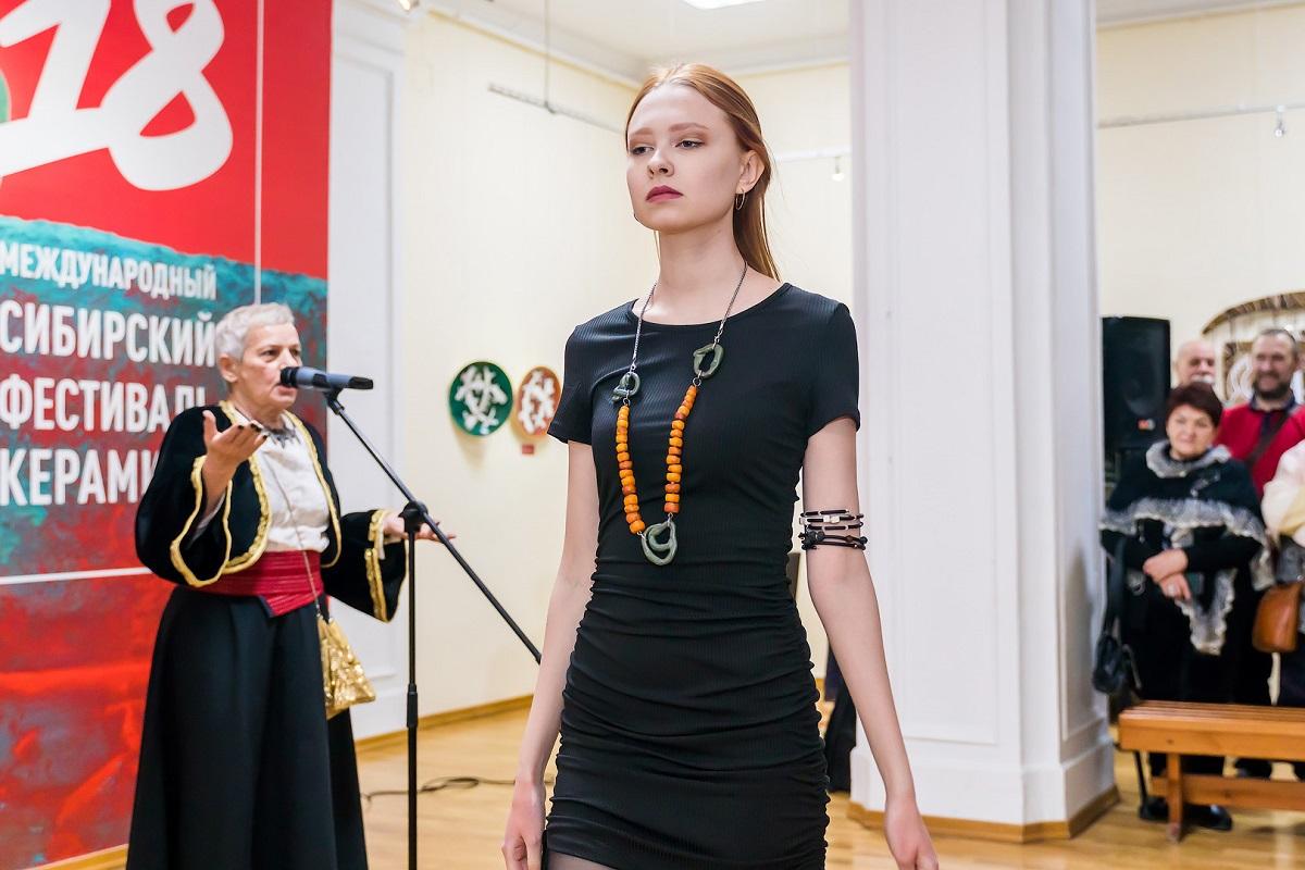 Фото В Новосибирском государственном художественном музее открылась выставка XVIII международного Сибирского фестиваля керамики 3