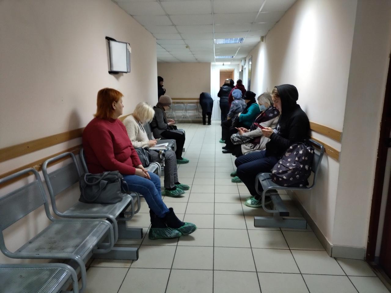 Фото Свиной грипп и COVID-19: показываем, что происходит в поликлиниках Новосибирска из-за всплеска инфекции 7