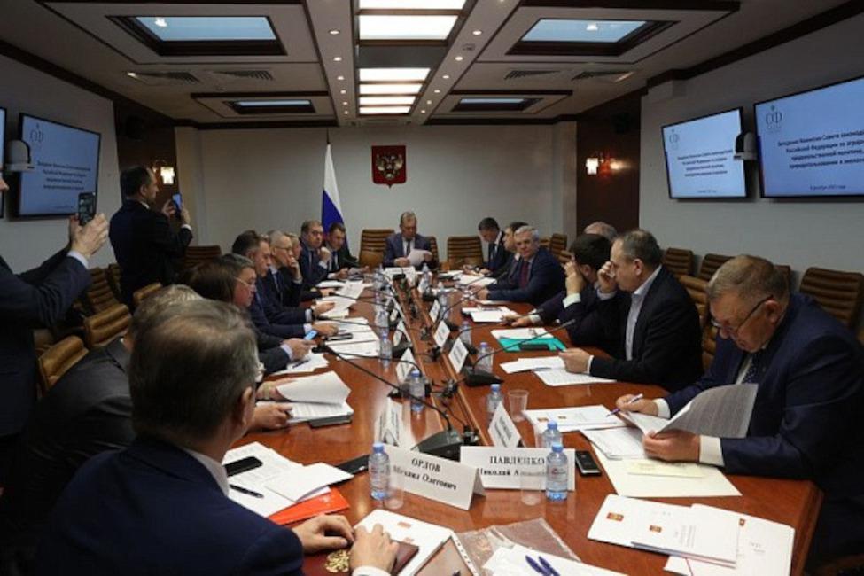Фото Председатель Заксобрания Новосибирской области принял участие в обсуждении вопроса продовольственной безопасности в Совете законодателей РФ 2