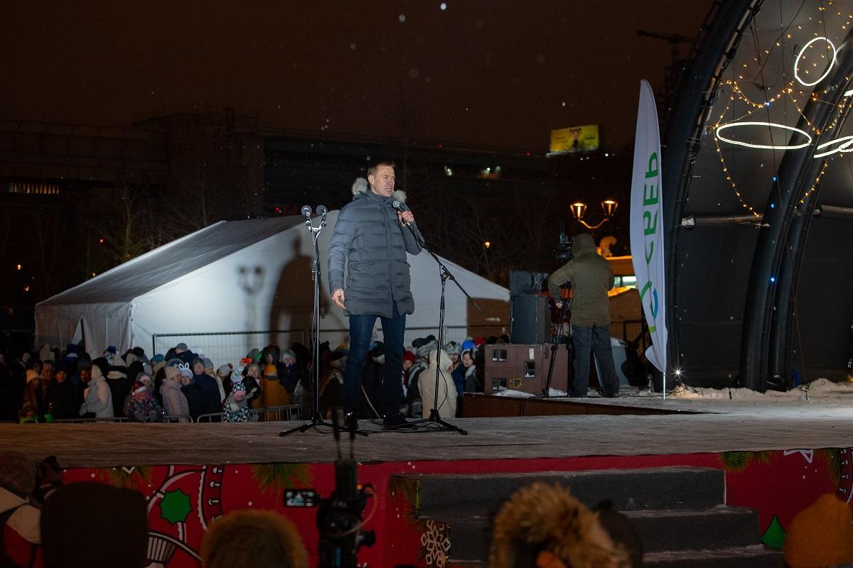 Фото Сбербанк выступил генеральным партнером открытия в Новосибирске самого длинного катка в мире 3