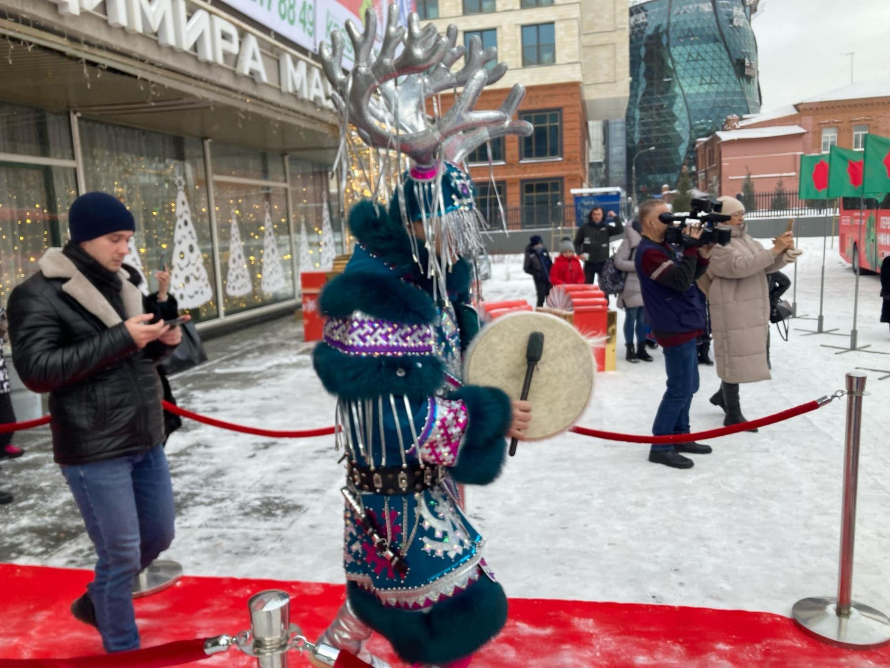 Фото В Новосибирск начался  первый Съезд Дедов Морозов 4
