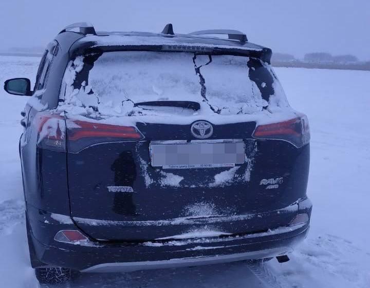 Фото «Кричал над телом «Живи, живи»: пьяный водитель Toyota RAV4 задавил 37-летнего рыбака на озере в Новосибирской области 2