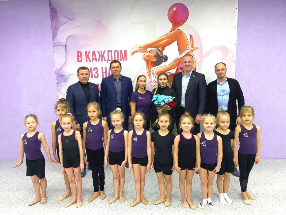 Фото В микрорайоне Новомарусино Новосибирска открыли два детских спортивных зала 3