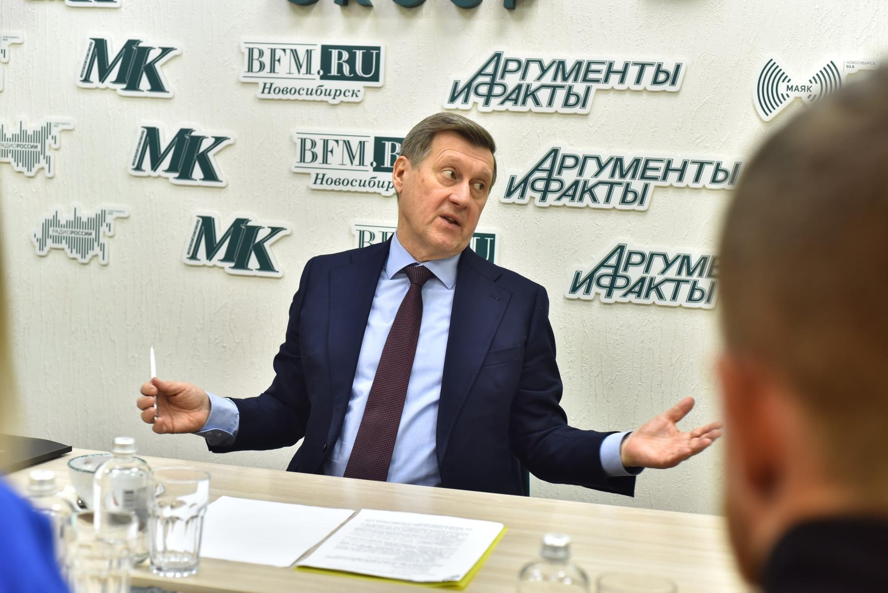 Фото СВО, пробки и рекордный бюджет: эксклюзивное интервью мэра Новосибирска Анатолия Локтя об итогах 2023 года 8