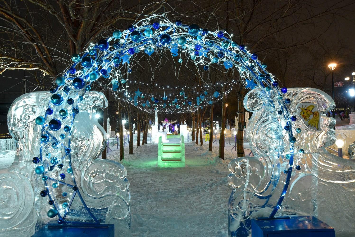 Фото В Новосибирске открылся ледовый городок по мотивам сказок Пушкина. Фоторепортаж 11