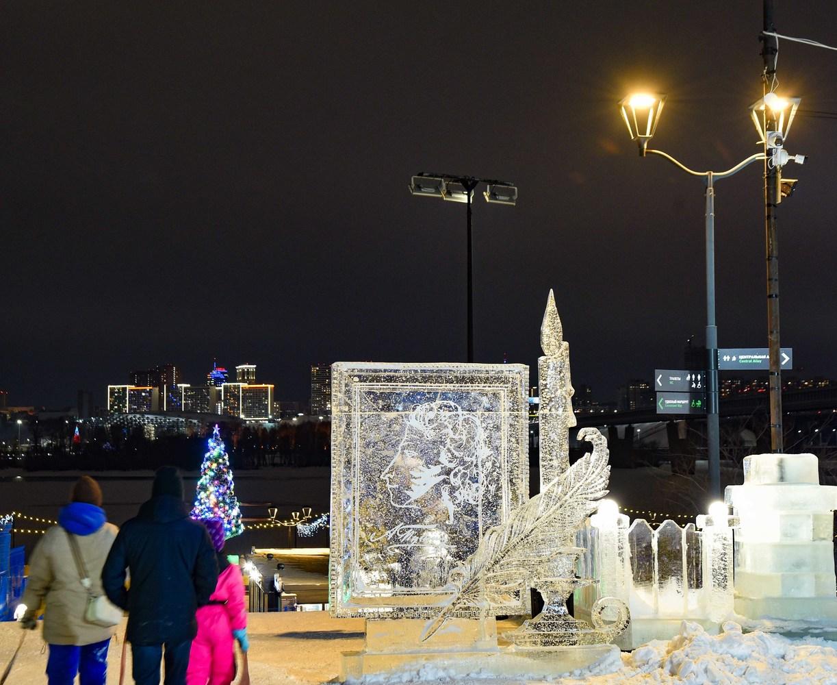 Фото В Новосибирске открылся ледовый городок по мотивам сказок Пушкина. Фоторепортаж 2