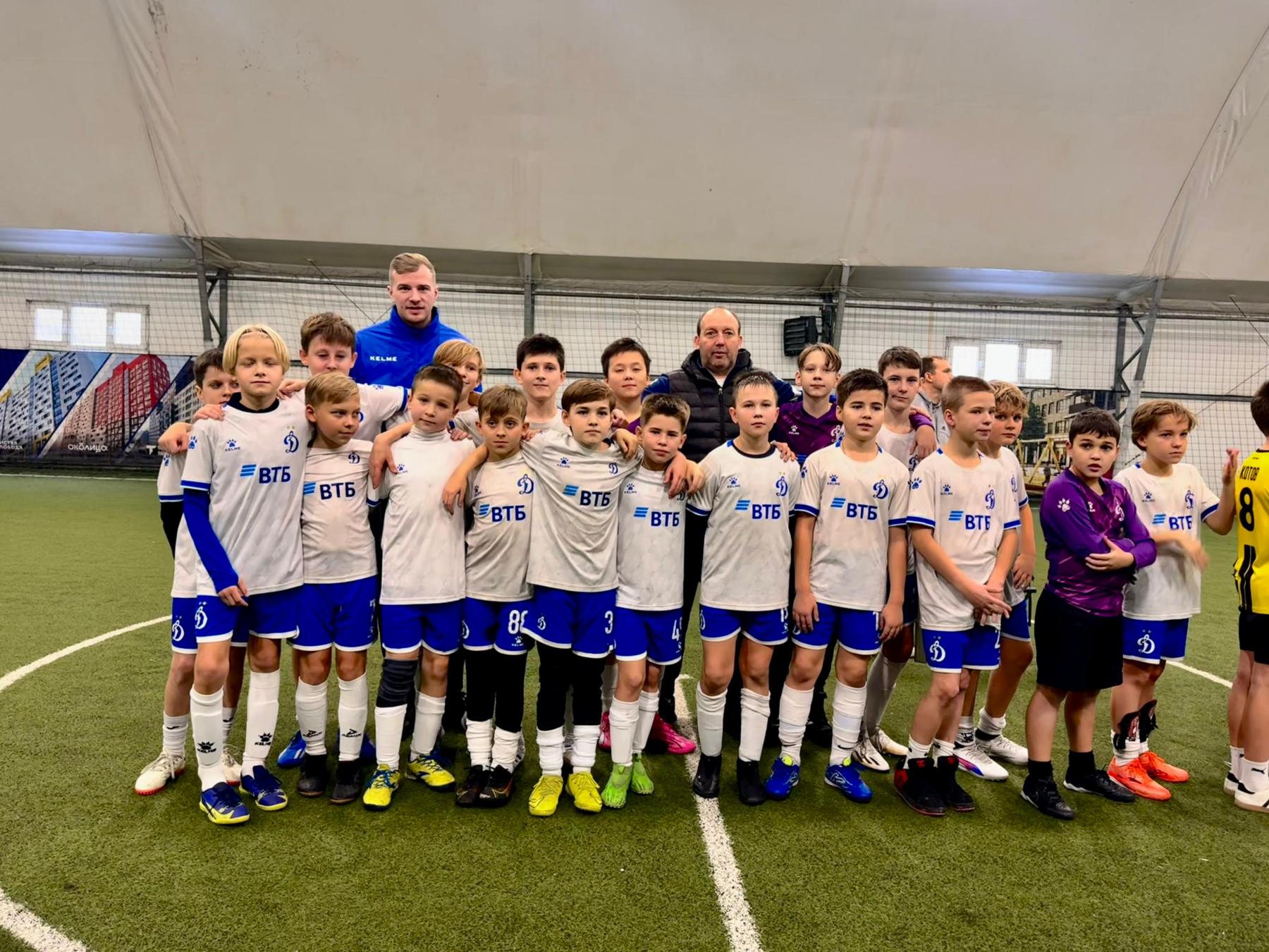 Фото ФШ «Динамо» поздравила своих воспитанников со спортивными достижениями 2 - Сиб.ФМ Фото ФШ «Динамо» поздравила своих воспитанников со спортивными достижениями 2