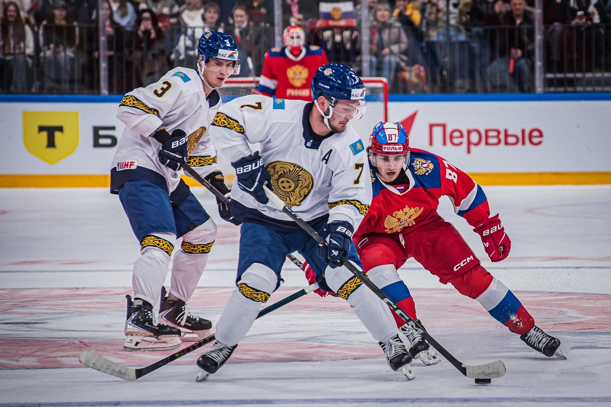 Фото Сборная «Россия 25» одержала победу на турнире по хоккею 3х3 на Кубке Первого канала в Новосибирске. Фоторепортаж 12