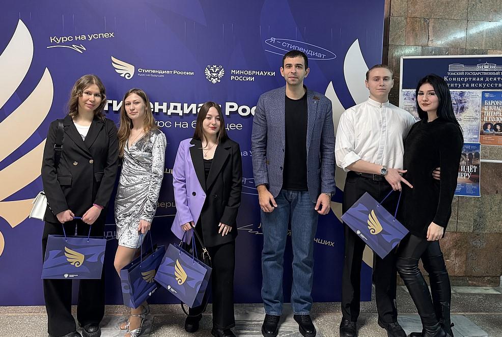 Фото Студенты СГУГиТ получили стипендии федерального и регионального уровня 2