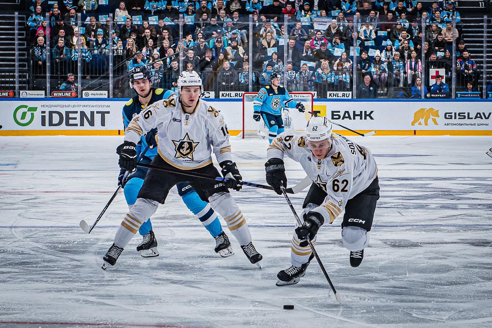 Фото Хоккейная «Сибирь» уступила «Адмиралу» на домашнем льду. Фоторепортаж 11