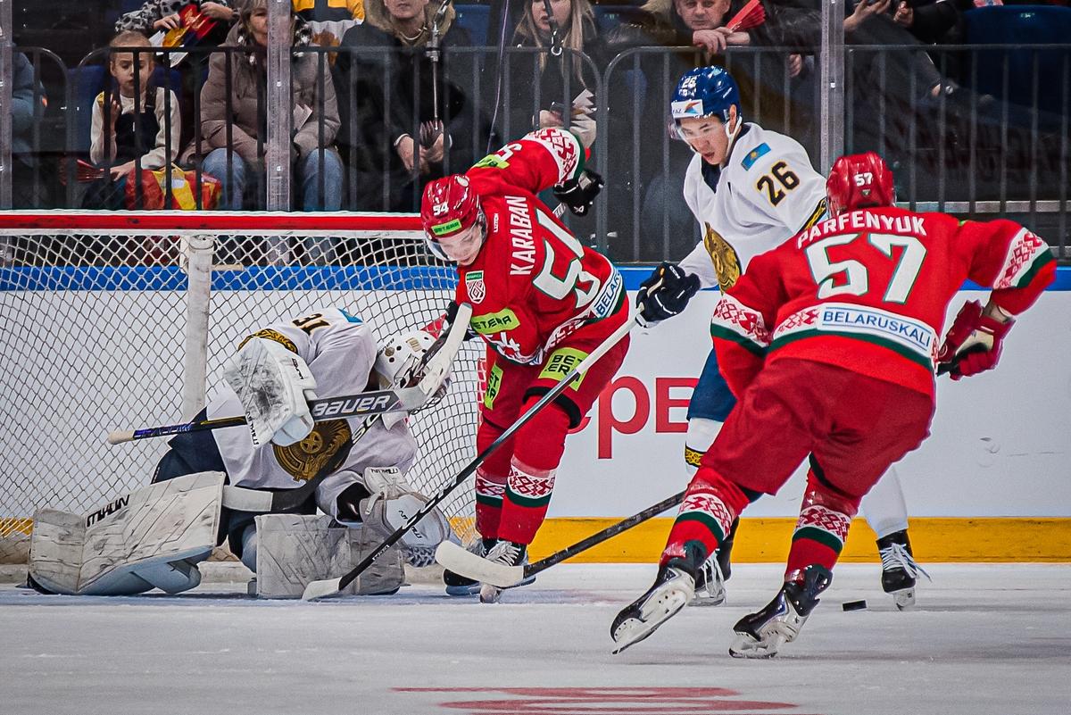 Фото Сборная «Россия 25» одержала победу на турнире по хоккею 3х3 на Кубке Первого канала в Новосибирске. Фоторепортаж 13