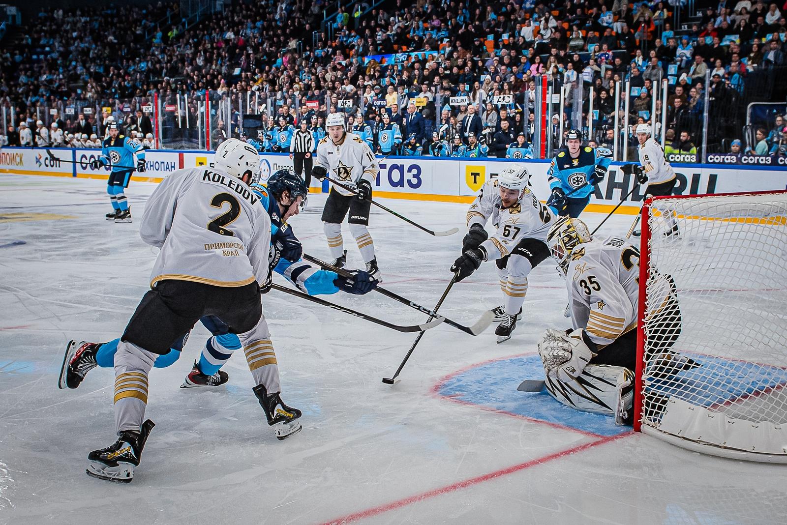 Фото Хоккейная «Сибирь» уступила «Адмиралу» на домашнем льду. Фоторепортаж 12