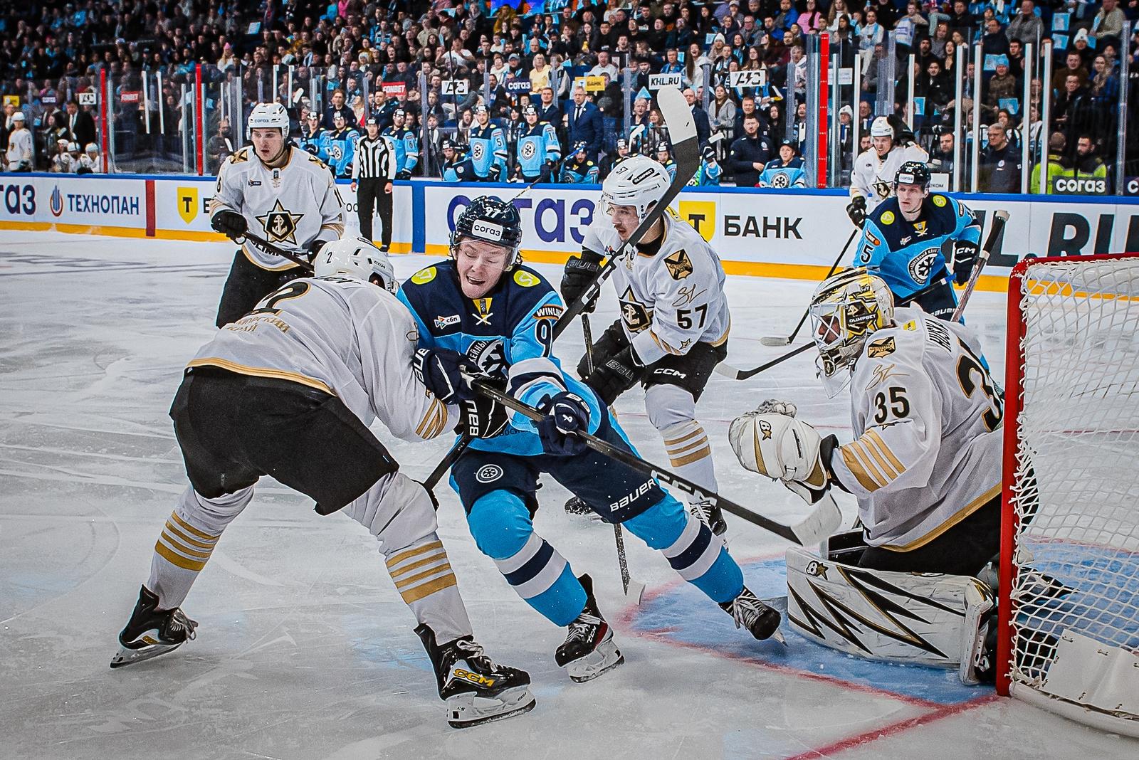 Фото Хоккейная «Сибирь» уступила «Адмиралу» на домашнем льду. Фоторепортаж 13