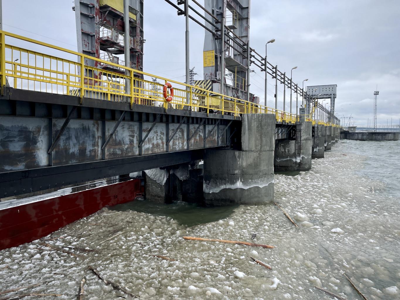 Фото Прогноз паводка, рекорды выработки и модернизация оборудования. Директор филиала «РусГидро» «Новосибирская ГЭС» Александр Холодов об итогах 2025 года 5