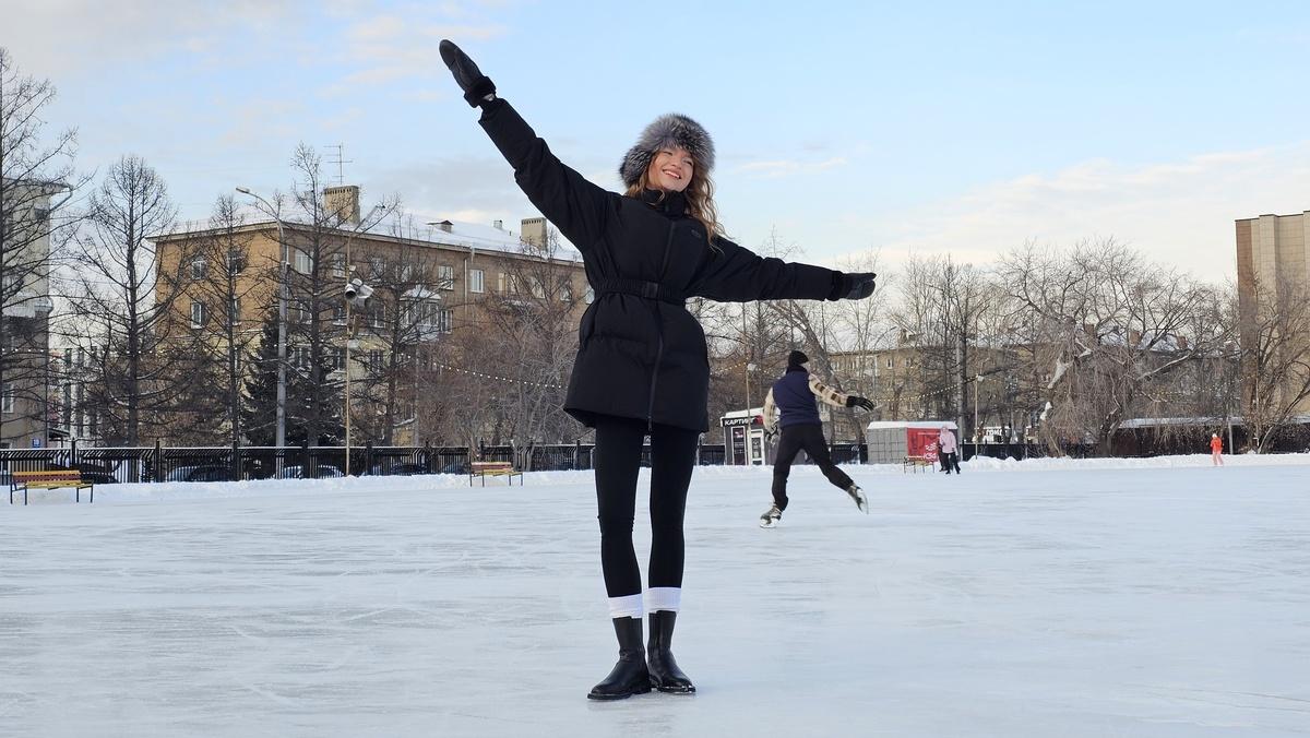 Фото Самый большой каток Новосибирска открылся на стадионе «Спартак». Фоторепортаж 15 - Сиб.ФМ Фото Самый большой каток Новосибирска открылся на стадионе «Спартак». Фоторепортаж 15