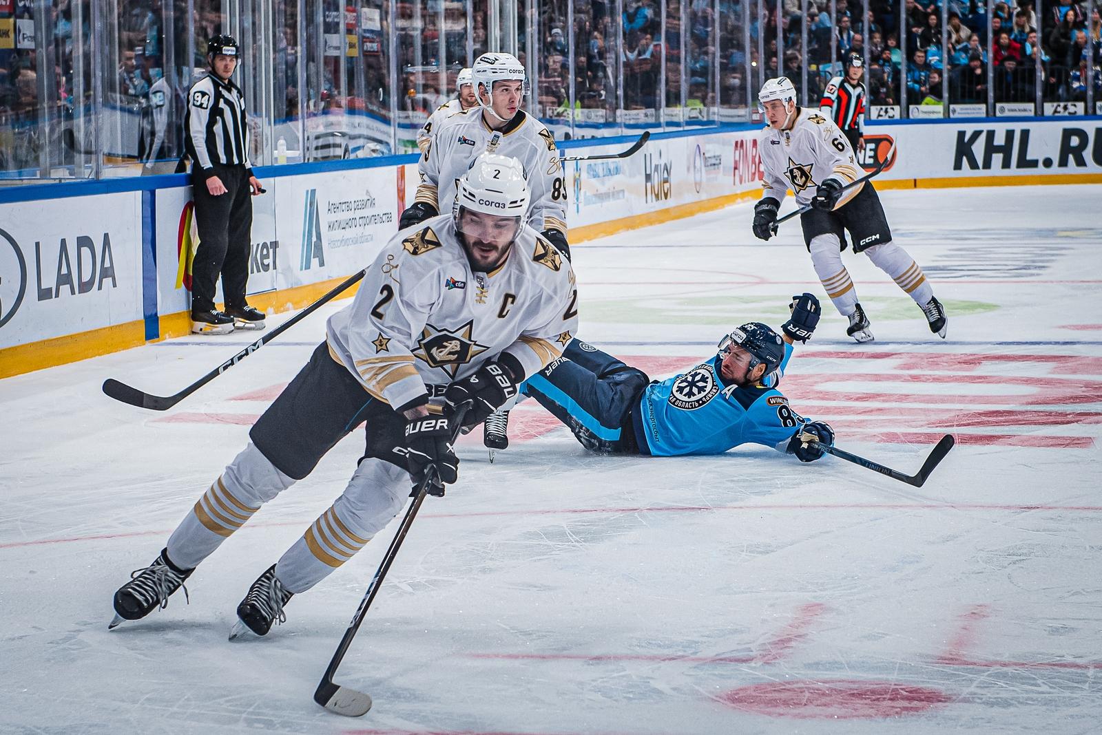 Фото Хоккейная «Сибирь» уступила «Адмиралу» на домашнем льду. Фоторепортаж 17