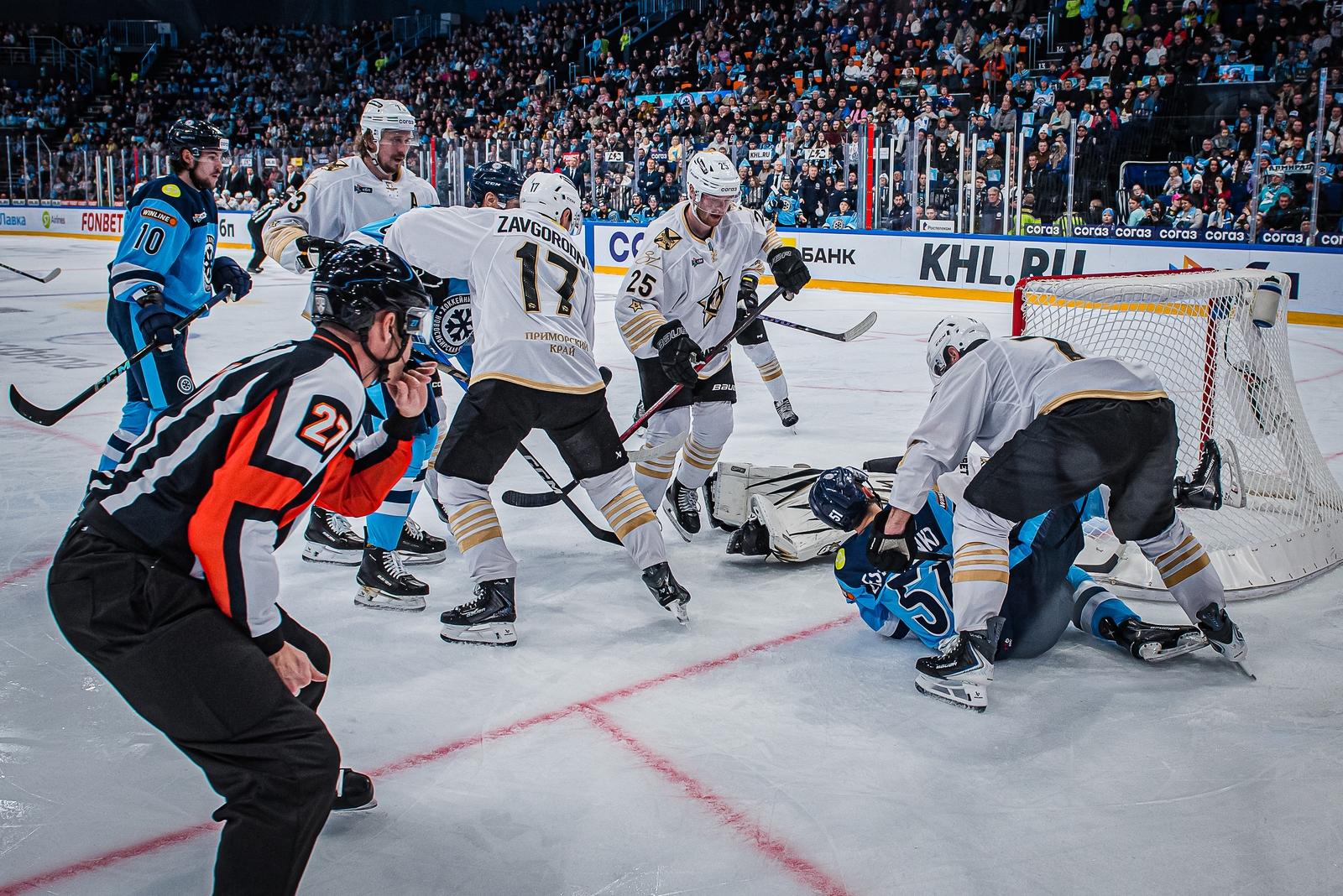 Фото Хоккейная «Сибирь» уступила «Адмиралу» на домашнем льду. Фоторепортаж 19