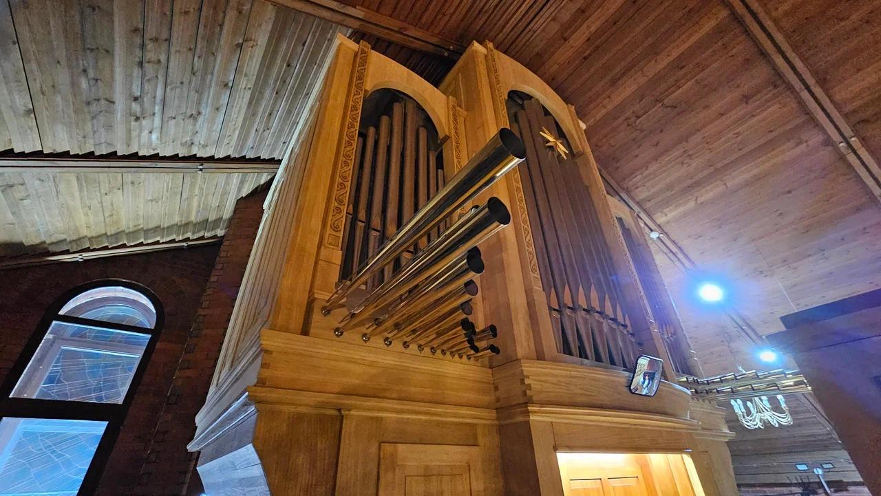 Фото В Новосибирске в соборе Преображение Господня прошла служба в честь католического Рождества. ФОТОРЕПОРТАЖ 8