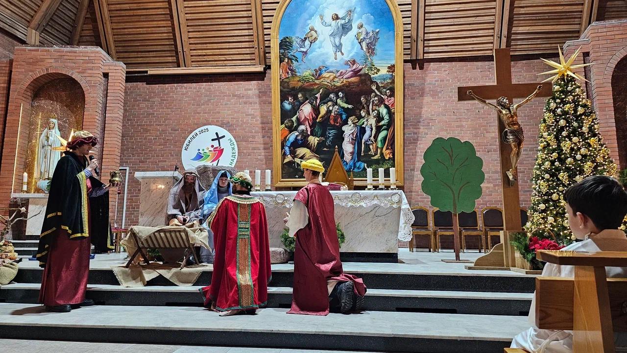 Фото В Новосибирске в соборе Преображение Господня прошла служба в честь католического Рождества. ФОТОРЕПОРТАЖ 11
