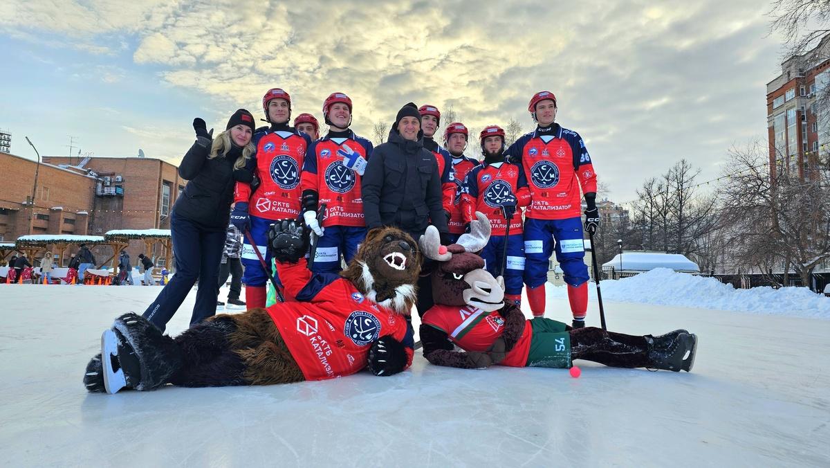 Фото Самый большой каток Новосибирска открылся на стадионе «Спартак». Фоторепортаж 23 - Сиб.ФМ Фото Самый большой каток Новосибирска открылся на стадионе «Спартак». Фоторепортаж 23