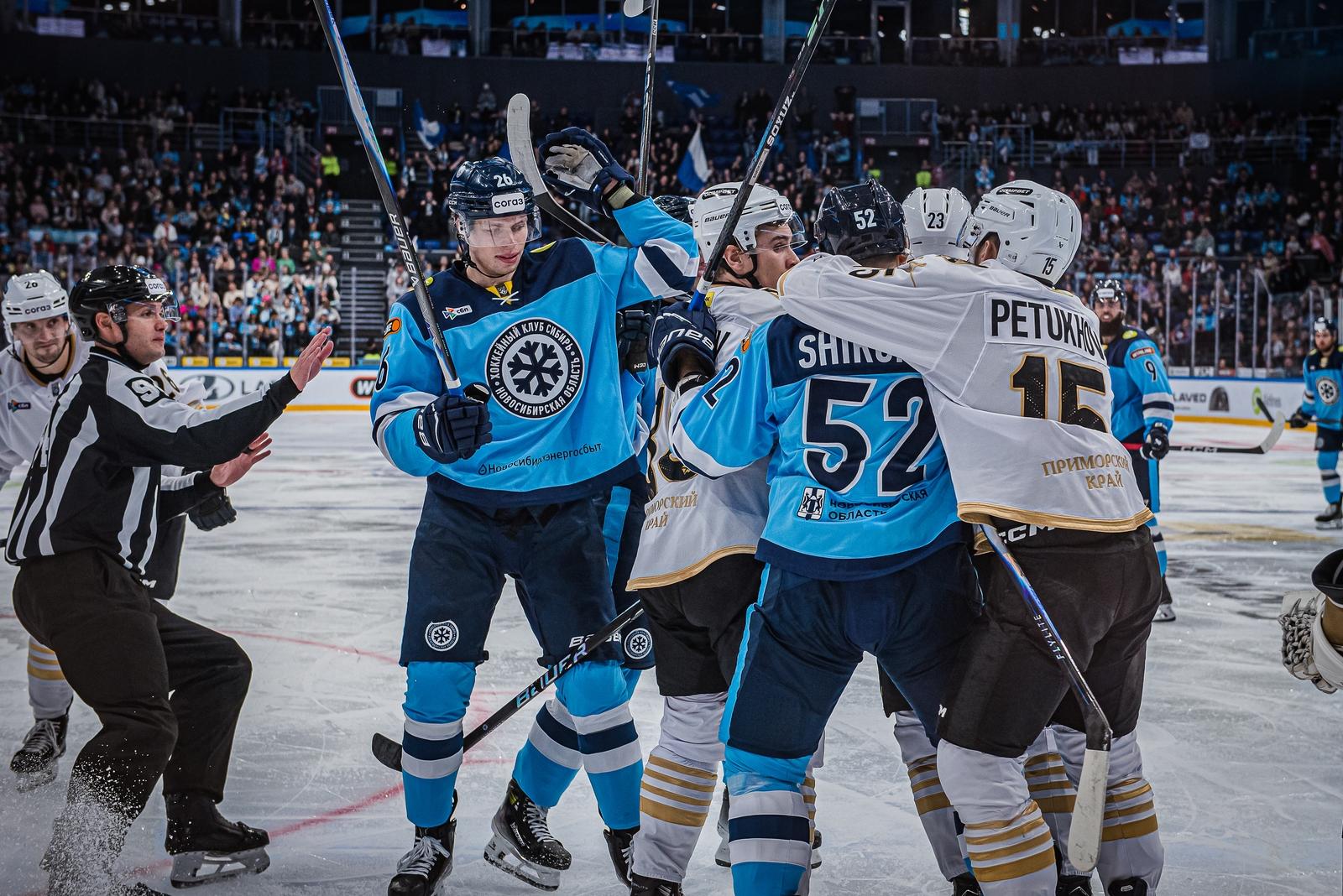 Фото Хоккейная «Сибирь» уступила «Адмиралу» на домашнем льду. Фоторепортаж 22