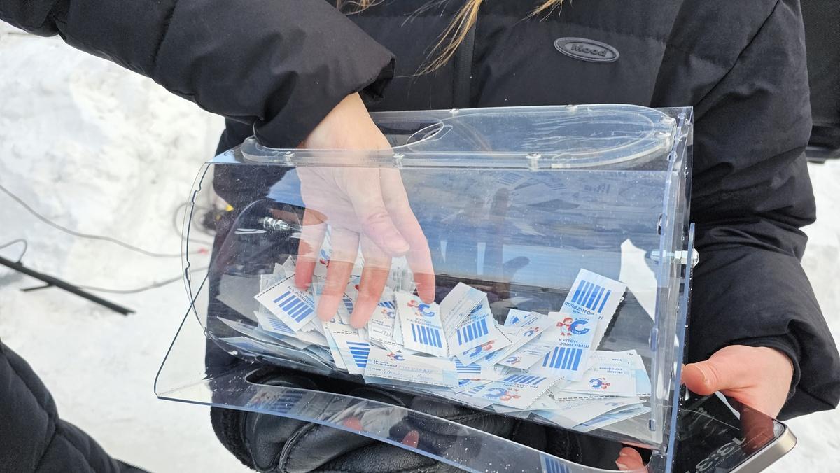 Фото Самый большой каток Новосибирска открылся на стадионе «Спартак». Фоторепортаж 26 - Сиб.ФМ Фото Самый большой каток Новосибирска открылся на стадионе «Спартак». Фоторепортаж 26