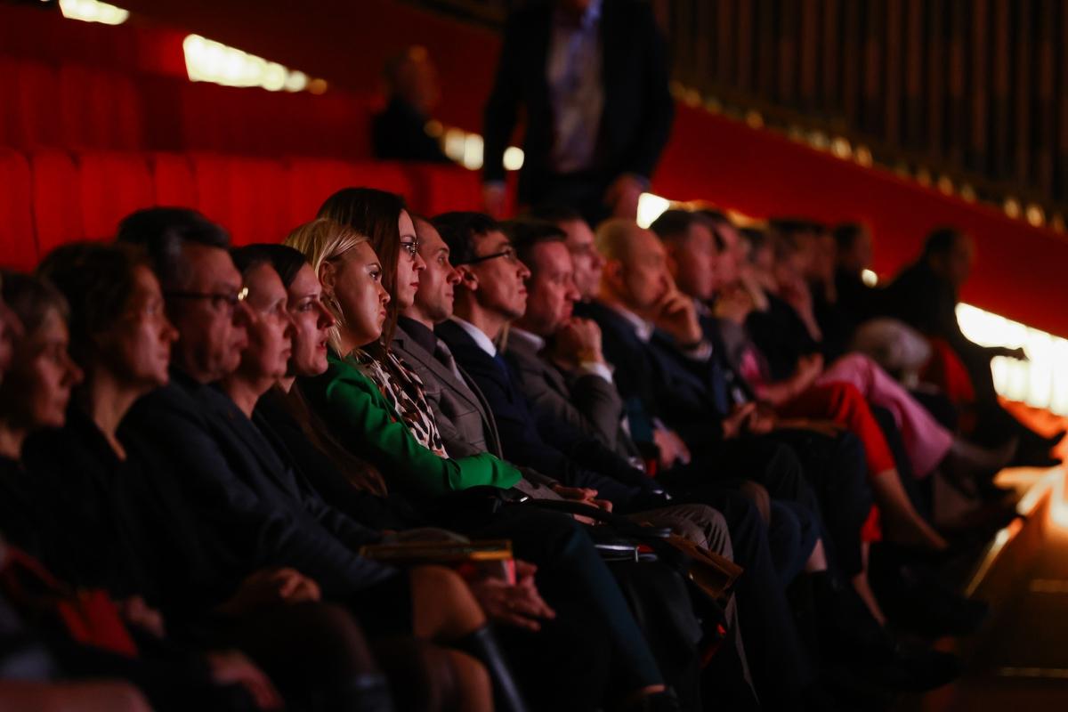 Фото «Настоящие успехи рождаются в команде»: медиахолдинг «Сиб.фм Group» подвёл итоги года. Фоторепортаж 14 - Сиб.ФМ Фото «Настоящие успехи рождаются в команде»: медиахолдинг «Сиб.фм Group» подвёл итоги года. Фоторепортаж 14