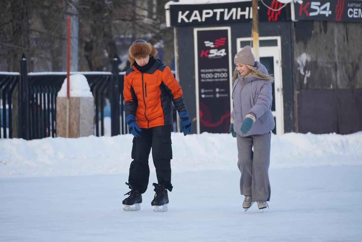 Фото Самый большой каток Новосибирска открылся на стадионе «Спартак». Фоторепортаж 29