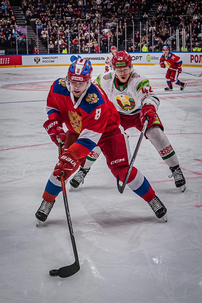 Фото Сборная «Россия 25» одержала победу на турнире по хоккею 3х3 на Кубке Первого канала в Новосибирске. Фоторепортаж 32