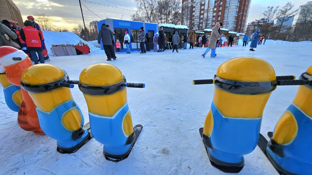 Фото Самый большой каток Новосибирска открылся на стадионе «Спартак». Фоторепортаж 35 - Сиб.ФМ Фото Самый большой каток Новосибирска открылся на стадионе «Спартак». Фоторепортаж 35