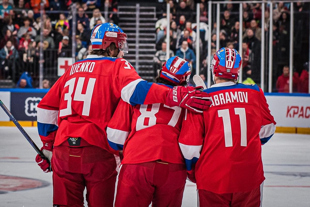 Фото Сборная «Россия 25» одержала победу на турнире по хоккею 3х3 на Кубке Первого канала в Новосибирске. Фоторепортаж 5