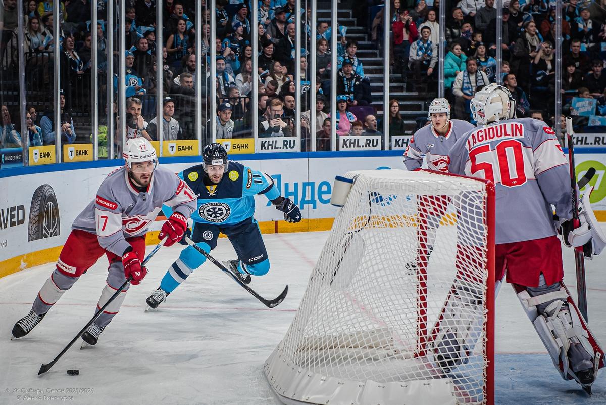Фото Хоккейная «Сибирь» обидно уступила «Спартаку». Фоторепортаж 5