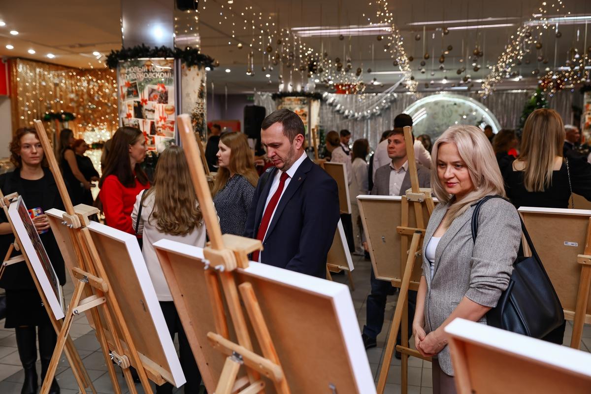 Фото «Настоящие успехи рождаются в команде»: медиахолдинг «Сиб.фм Group» подвёл итоги года. Фоторепортаж 6 - Сиб.ФМ Фото «Настоящие успехи рождаются в команде»: медиахолдинг «Сиб.фм Group» подвёл итоги года. Фоторепортаж 6