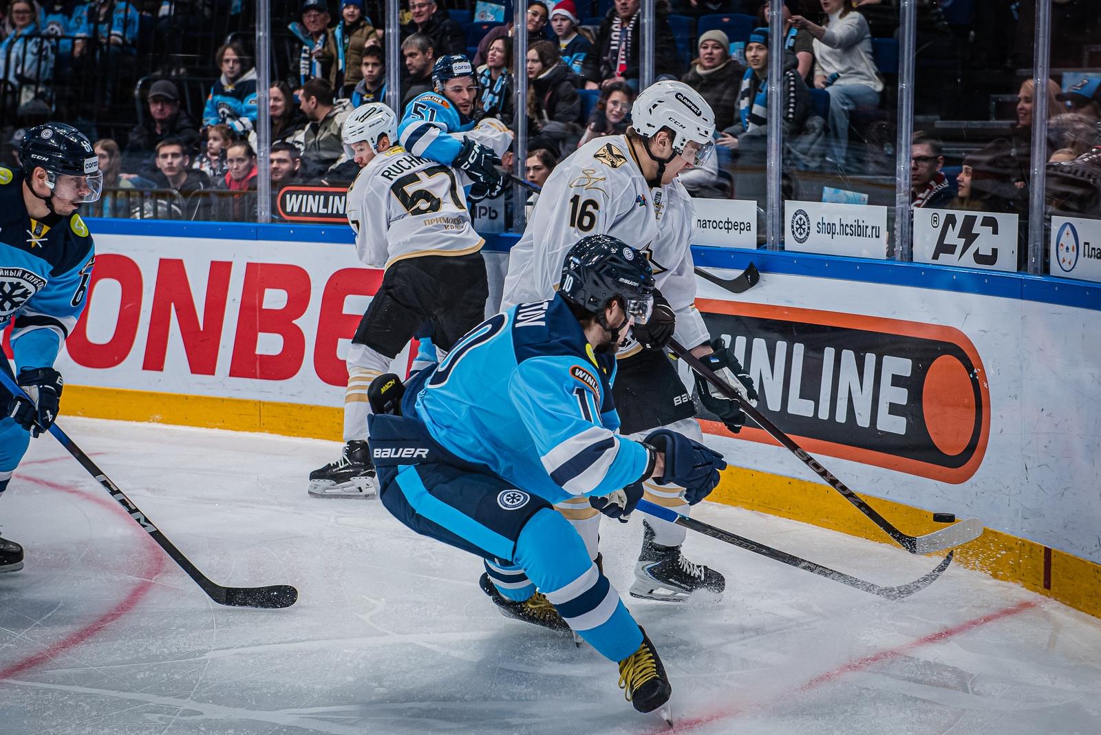 Фото Хоккейная «Сибирь» уступила «Адмиралу» на домашнем льду. Фоторепортаж 6