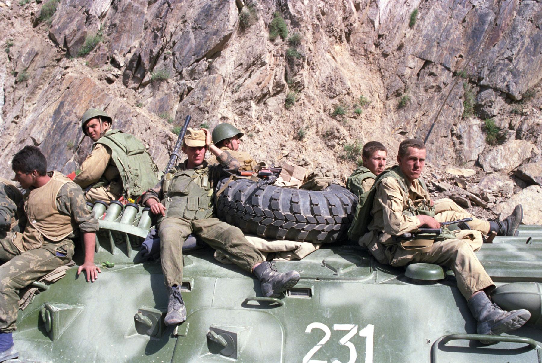 Фото Ввод советских войск в Афганистан: фотокарточки к памятной дате 13