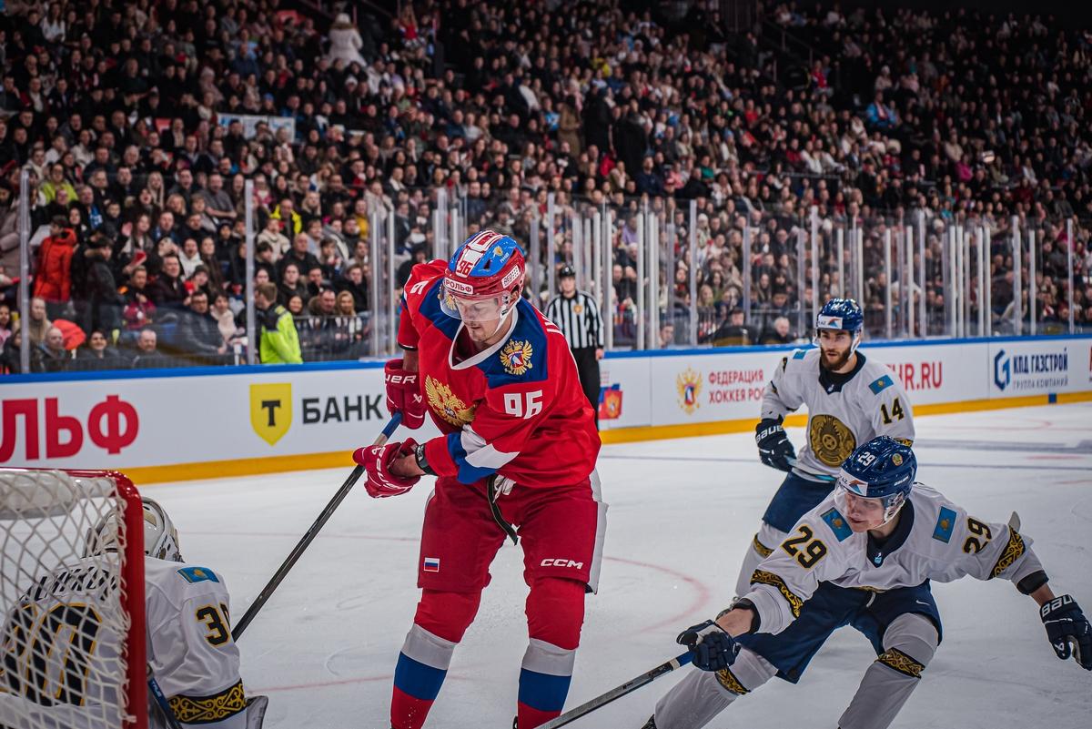 Фото Сборная «Россия 25» одержала победу на турнире по хоккею 3х3 на Кубке Первого канала в Новосибирске. Фоторепортаж 8