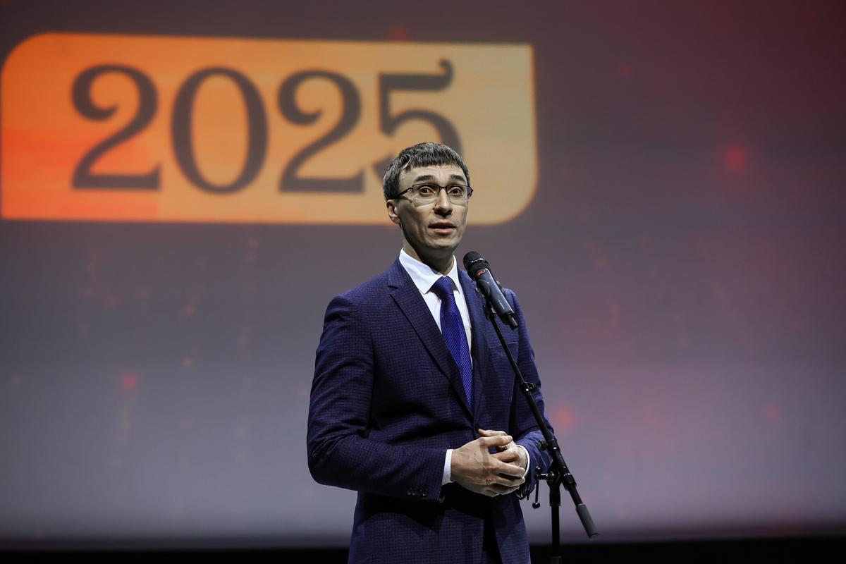 Фото «Настоящие успехи рождаются в команде»: медиахолдинг «Сиб.фм Group» подвёл итоги года. Фоторепортаж 9 - Сиб.ФМ Фото «Настоящие успехи рождаются в команде»: медиахолдинг «Сиб.фм Group» подвёл итоги года. Фоторепортаж 9