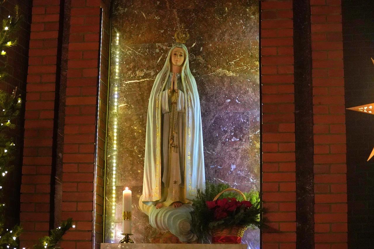 Фото В Новосибирске в соборе Преображение Господня прошла служба в честь католического Рождества. ФОТОРЕПОРТАЖ 24