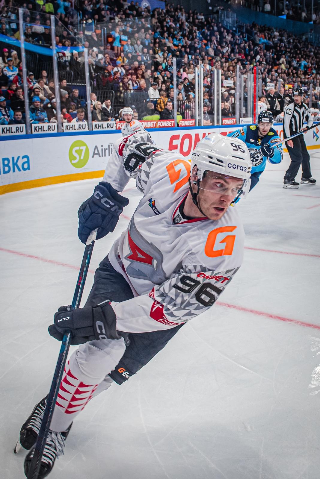 Фото Хоккейная «Сибирь» обыграла «Авангард» со счётом 4:2. Фоторепортаж 20