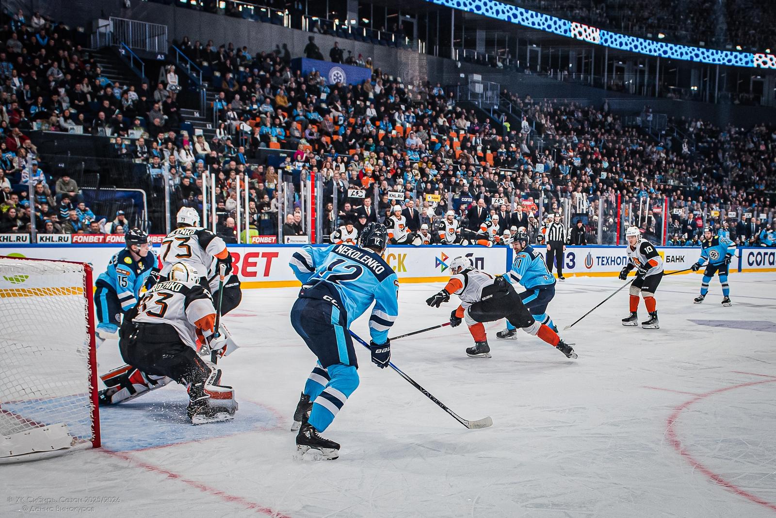 Фото Хоккейная «Сибирь» выдержала напор и победила «Амур». Фоторепортаж 4