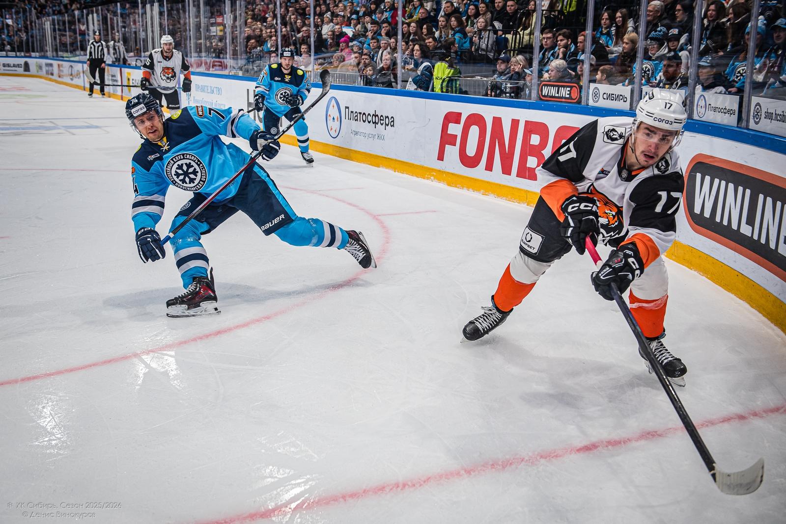 Фото Хоккейная «Сибирь» выдержала напор и победила «Амур». Фоторепортаж 13