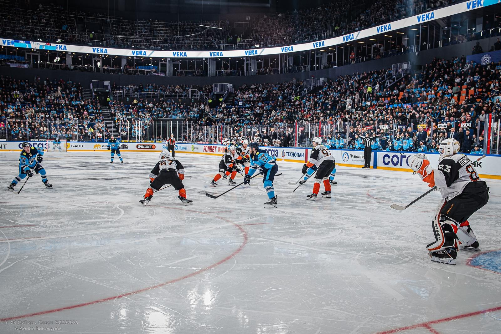 Фото Хоккейная «Сибирь» выдержала напор и победила «Амур». Фоторепортаж 16