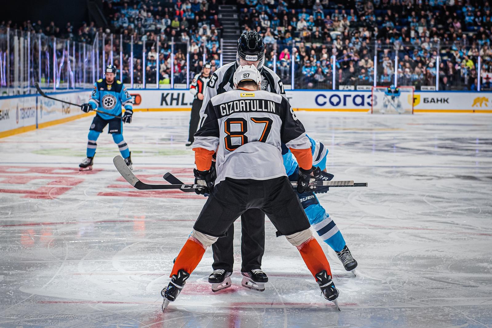 Фото Хоккейная «Сибирь» выдержала напор и победила «Амур». Фоторепортаж 18